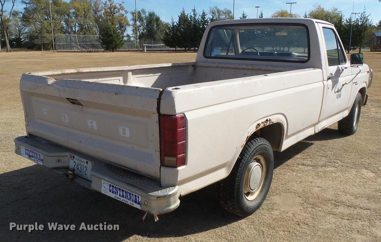 image for item DF2814 1981 Ford F150 Custom pickup truck