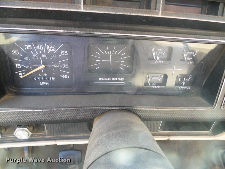 image for item DF2814 1981 Ford F150 Custom pickup truck