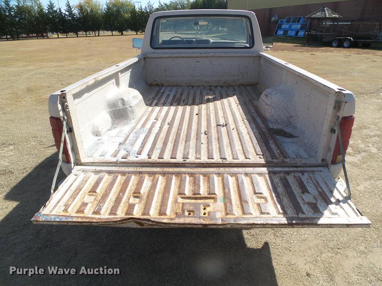 image for item DF2814 1981 Ford F150 Custom pickup truck