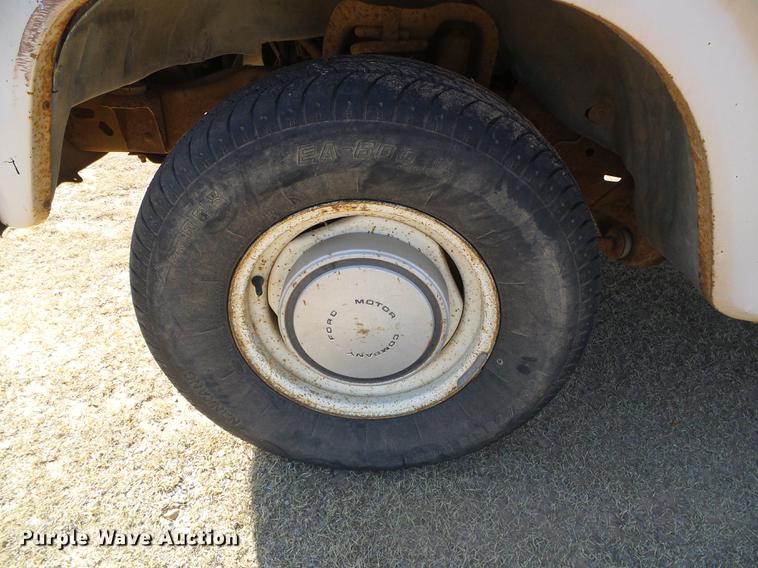 image for item DF2814 1981 Ford F150 Custom pickup truck