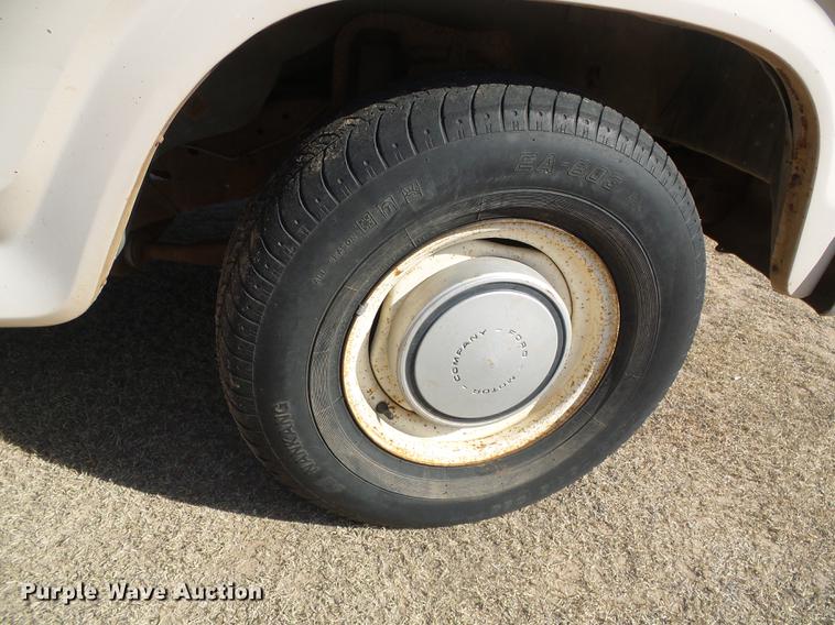 image for item DF2814 1981 Ford F150 Custom pickup truck