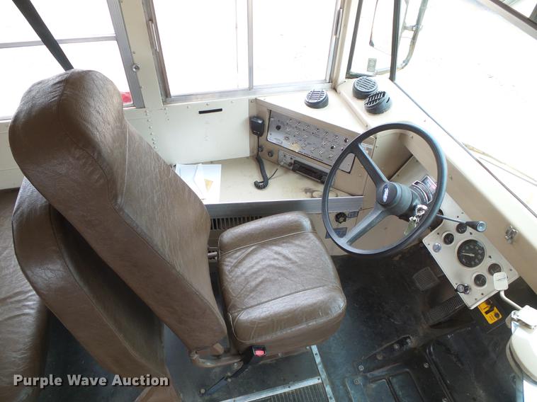 image for item DF2815 1993 Ford B700 Blue Bird school bus