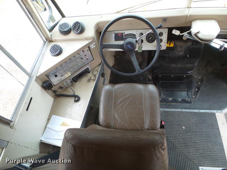 image for item DF2815 1993 Ford B700 Blue Bird school bus