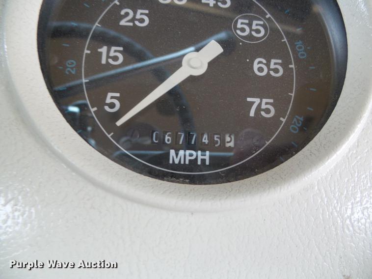 image for item DF2815 1993 Ford B700 Blue Bird school bus