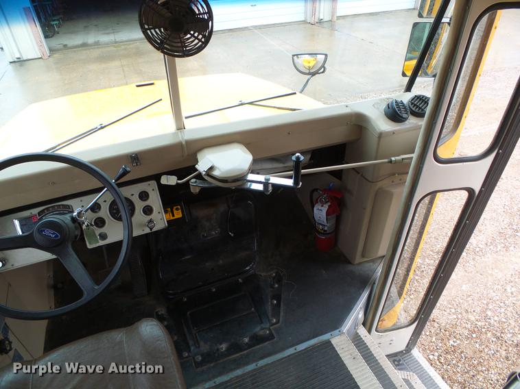 image for item DF2815 1993 Ford B700 Blue Bird school bus