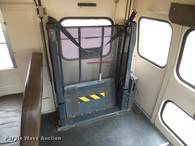 image for item DF2815 1993 Ford B700 Blue Bird school bus