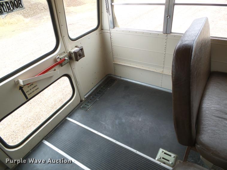 image for item DF2815 1993 Ford B700 Blue Bird school bus