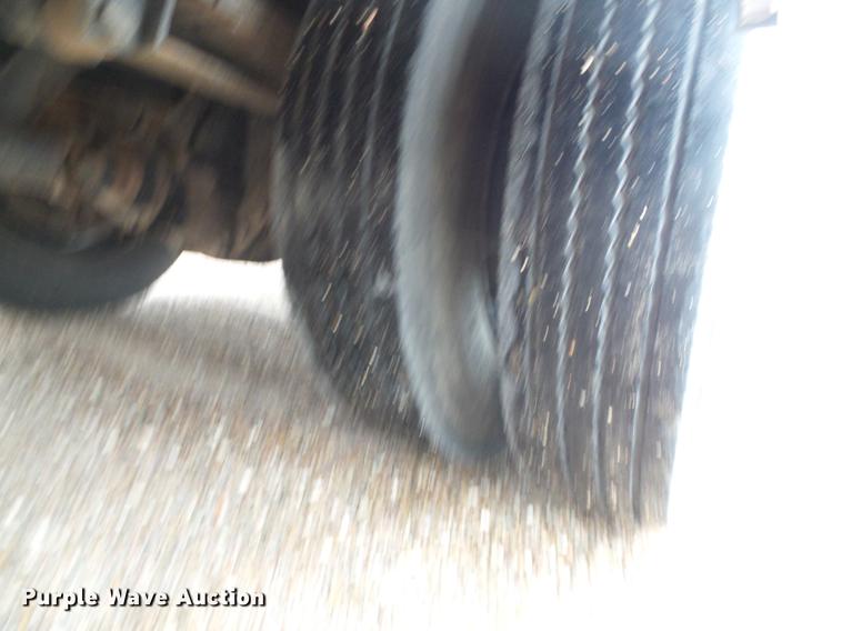 image for item DF2815 1993 Ford B700 Blue Bird school bus