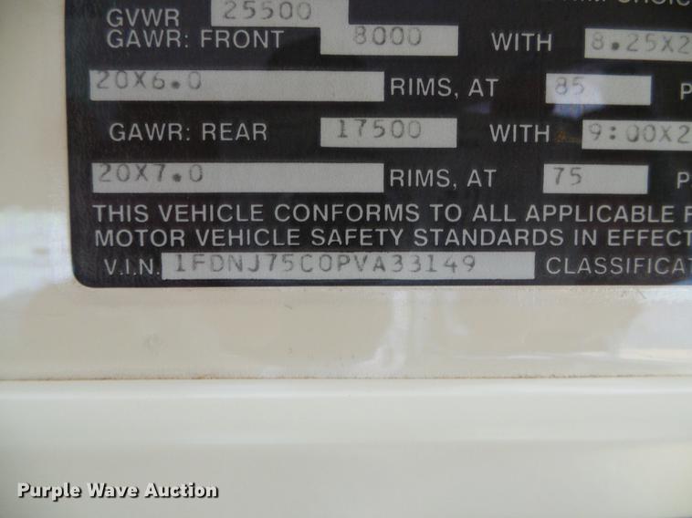 image for item DF2815 1993 Ford B700 Blue Bird school bus