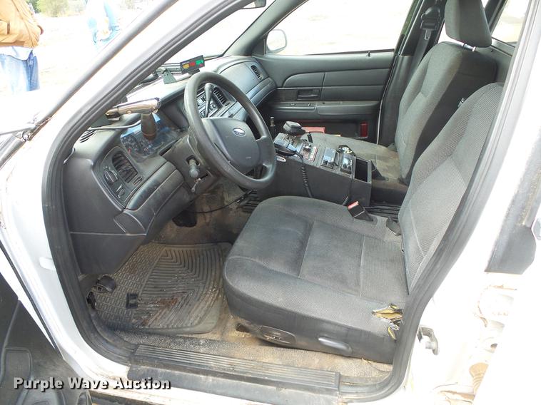 image for item DF2817 2007 Ford Crown Victoria Police Interceptor