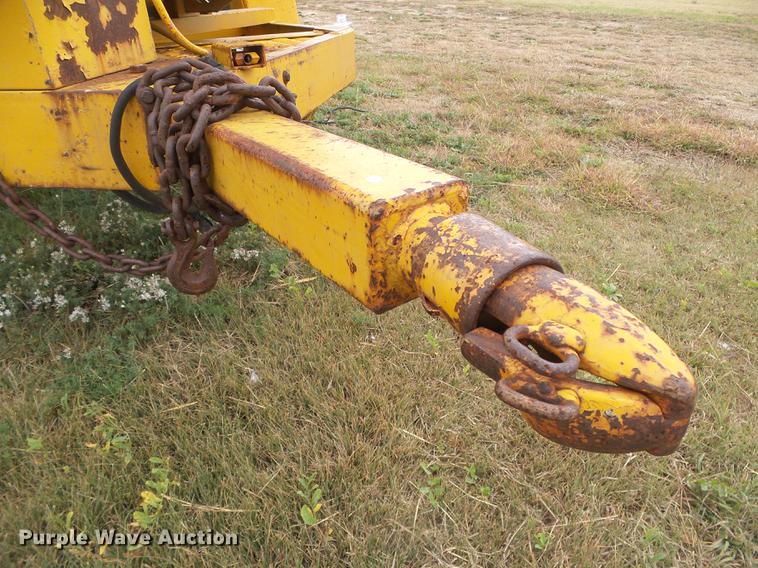 image for item DF2819 Wood Chuck 236D Hy/Roller wood chipper