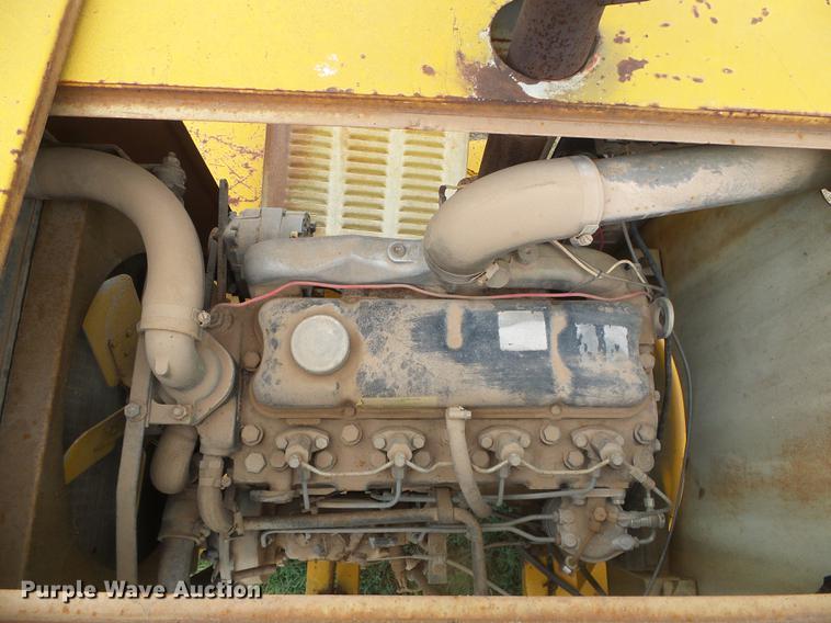 image for item DF2819 Wood Chuck 236D Hy/Roller wood chipper