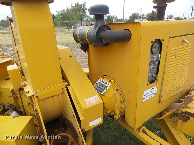 image for item DF2819 Wood Chuck 236D Hy/Roller wood chipper