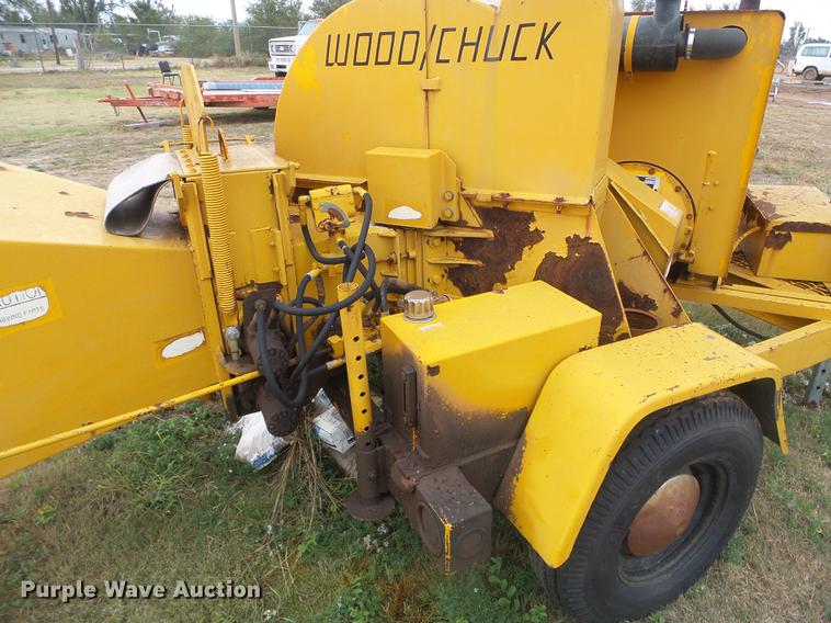 image for item DF2819 Wood Chuck 236D Hy/Roller wood chipper