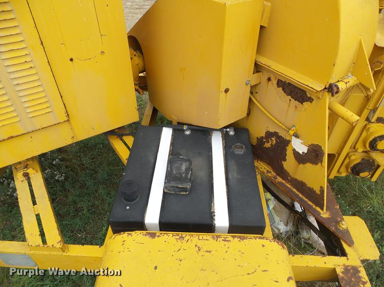 image for item DF2819 Wood Chuck 236D Hy/Roller wood chipper