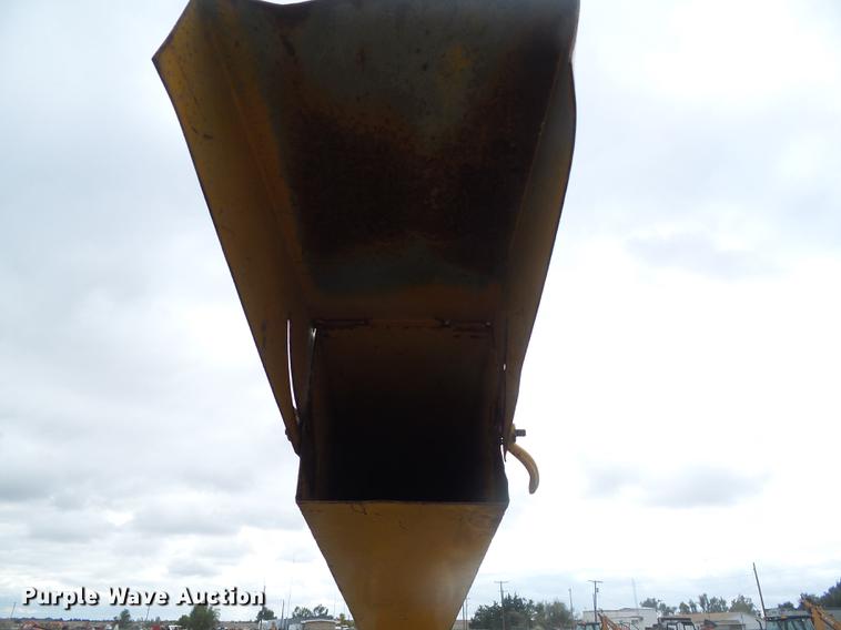 image for item DF2819 Wood Chuck 236D Hy/Roller wood chipper