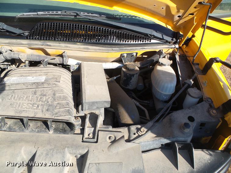 image for item DF2820 2007 Chevrolet Express 3500 Blue Bird school bus