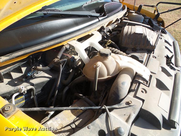 image for item DF2820 2007 Chevrolet Express 3500 Blue Bird school bus