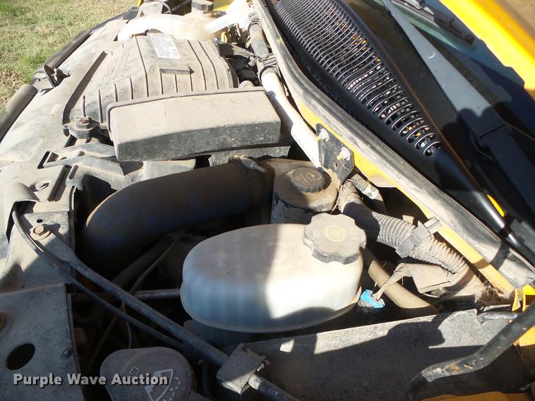 image for item DF2820 2007 Chevrolet Express 3500 Blue Bird school bus