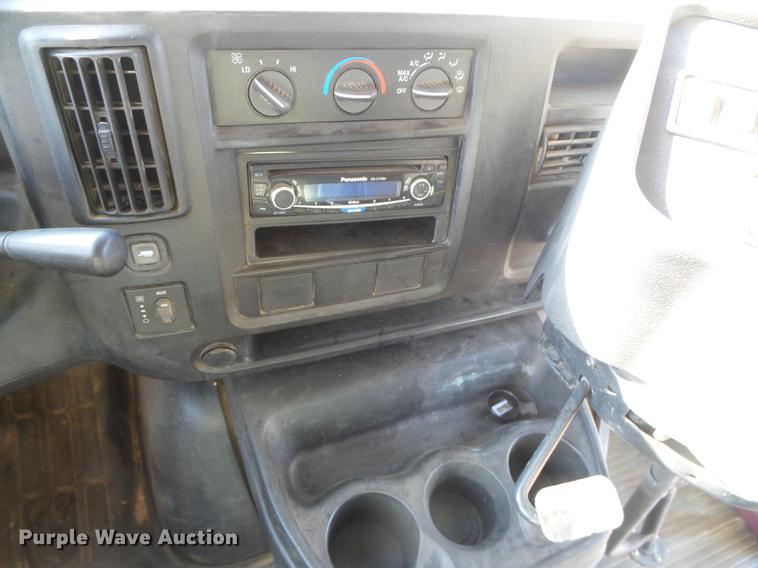 image for item DF2820 2007 Chevrolet Express 3500 Blue Bird school bus