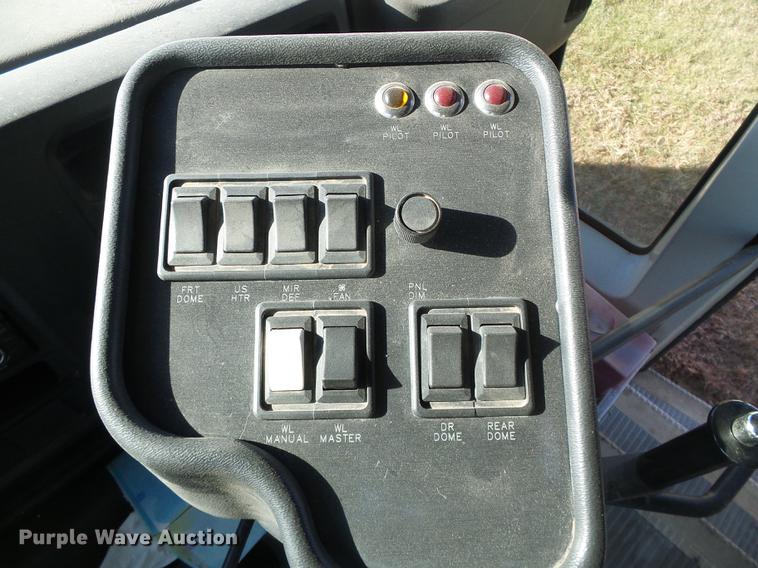 image for item DF2820 2007 Chevrolet Express 3500 Blue Bird school bus