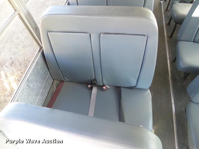 image for item DF2820 2007 Chevrolet Express 3500 Blue Bird school bus