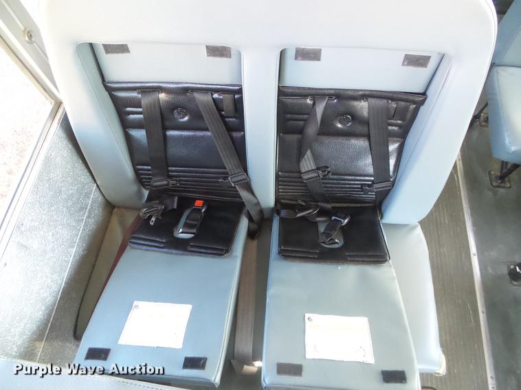 image for item DF2820 2007 Chevrolet Express 3500 Blue Bird school bus