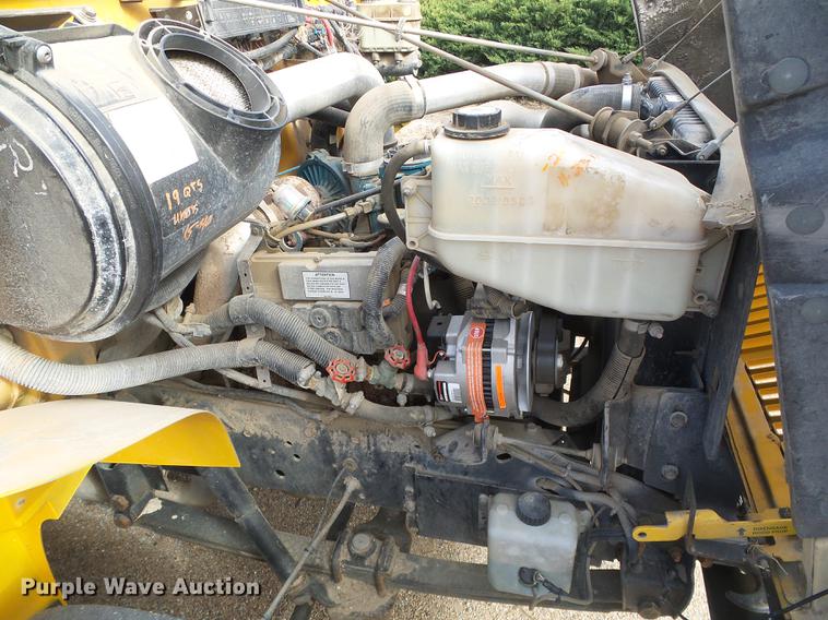 image for item DF2824 2002 International school bus