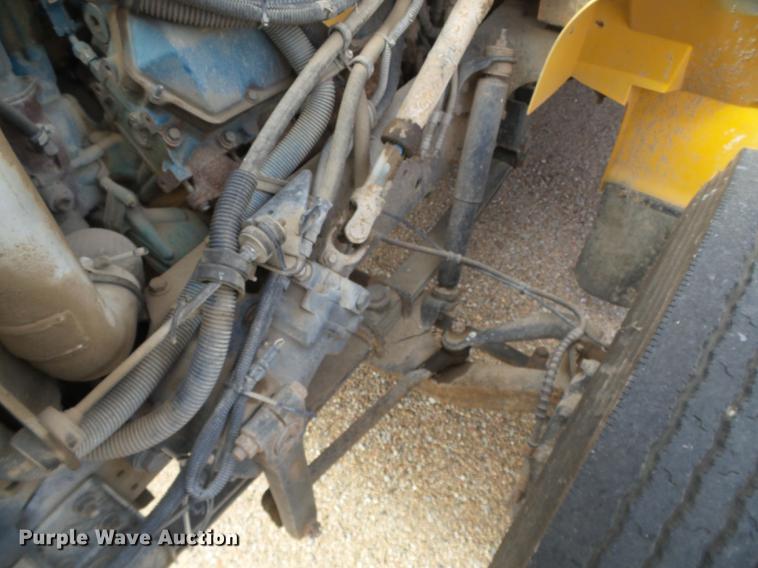 image for item DF2824 2002 International school bus