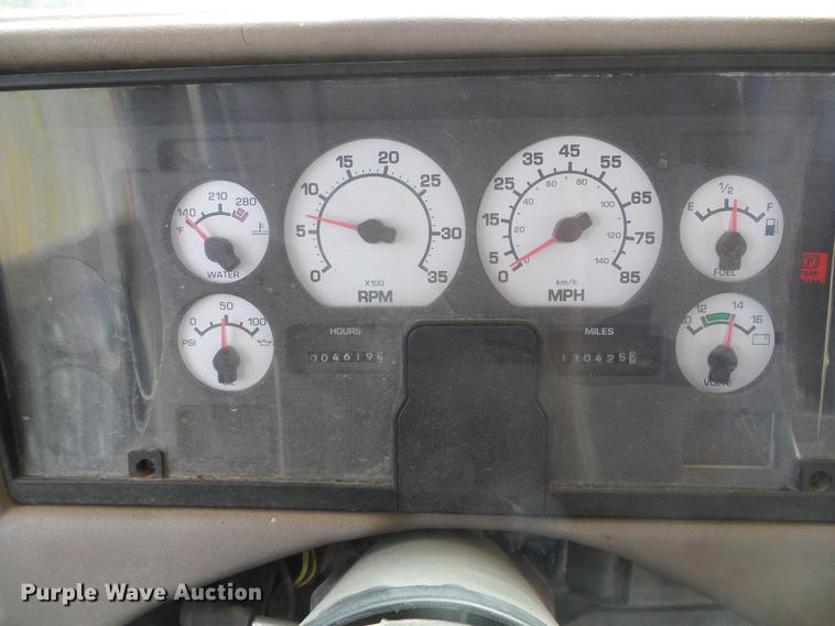 image for item DF2824 2002 International school bus