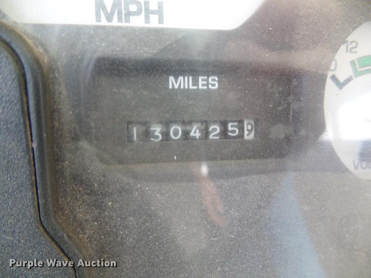 image for item DF2824 2002 International school bus