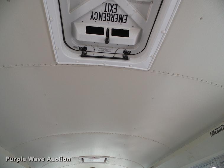 image for item DF2824 2002 International school bus