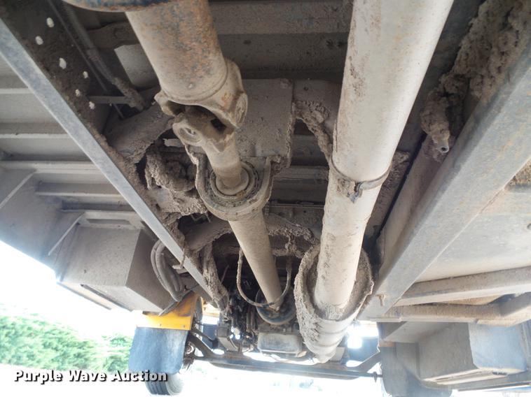 image for item DF2824 2002 International school bus