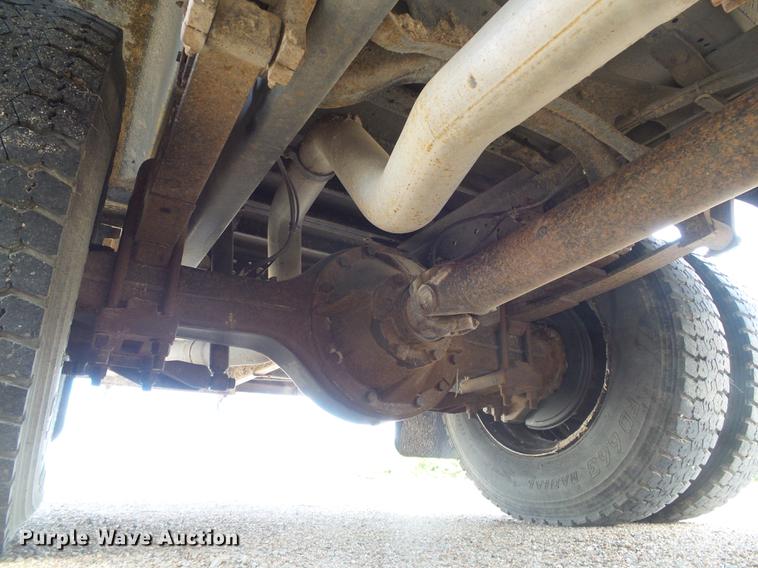 image for item DF2824 2002 International school bus