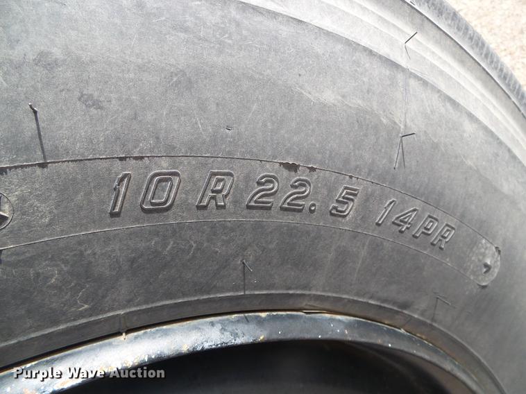 image for item DF2824 2002 International school bus