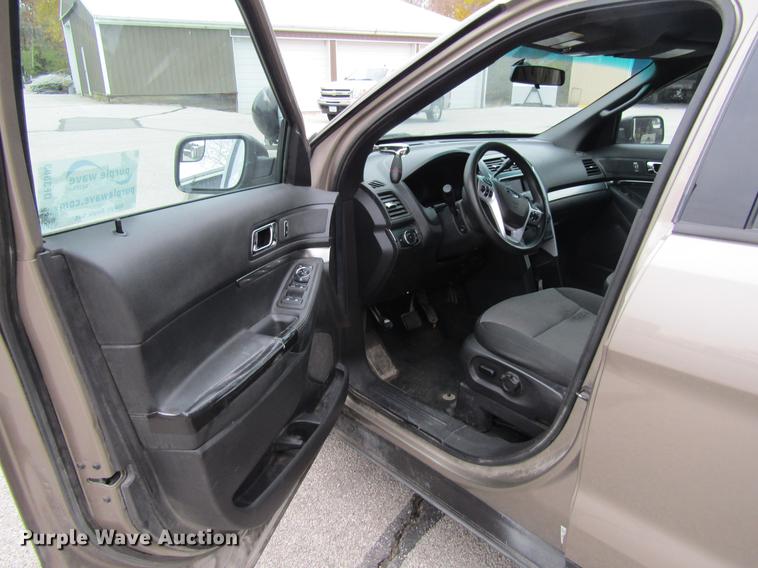 image for item DF3883 2013 Ford Explorer Police Interceptor SUV