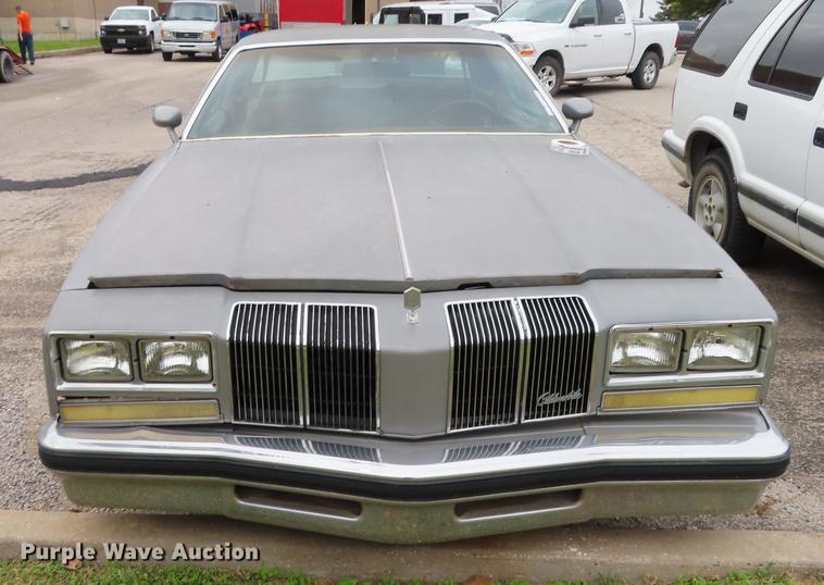 image for item DN9197 1976 Oldsmobile Cutlass Supreme