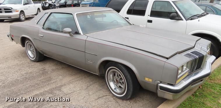 image for item DN9197 1976 Oldsmobile Cutlass Supreme