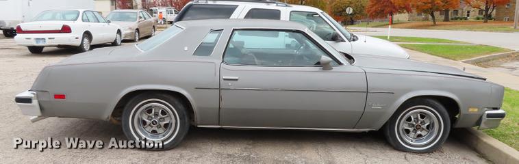 image for item DN9197 1976 Oldsmobile Cutlass Supreme