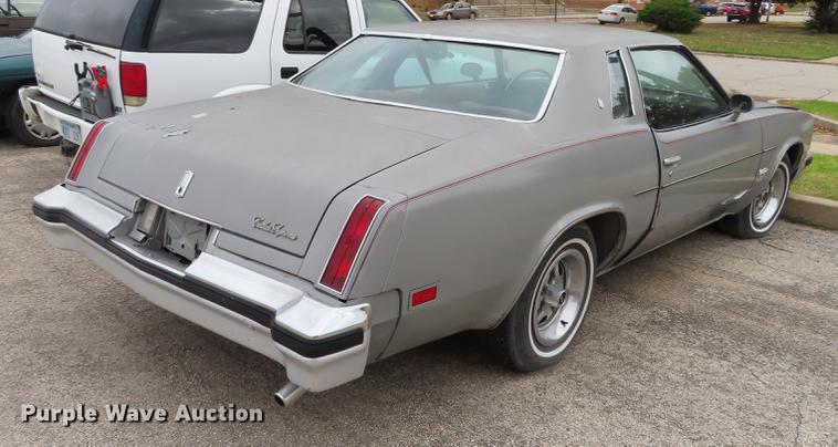 image for item DN9197 1976 Oldsmobile Cutlass Supreme