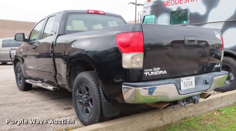 image for item DN9199 2008 Toyota Tundra Double Cab pickup truck