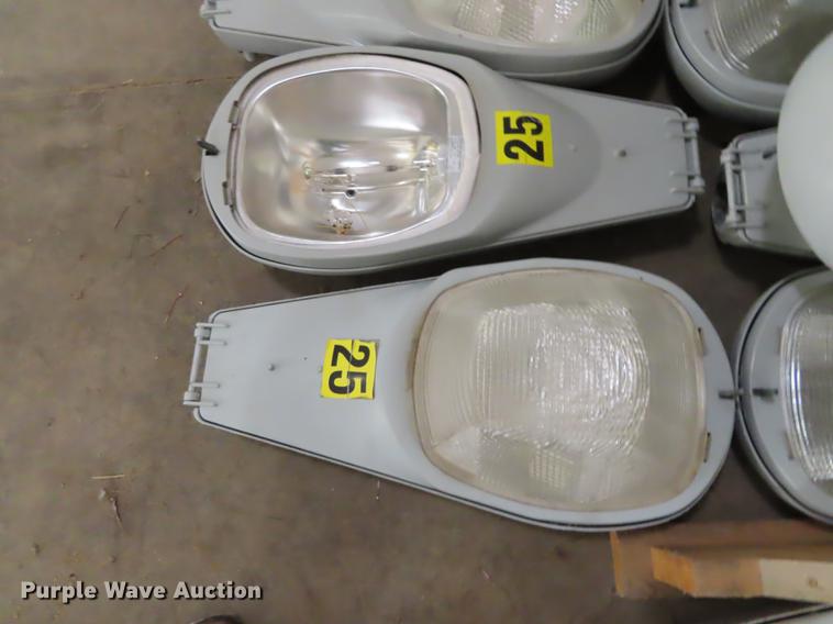 image for item DN9213 Approximately 20 street lights