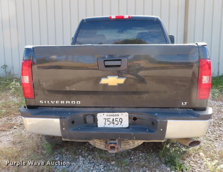 image for item DN9227 2007 Chevrolet Silverado 2500HD Crew Cab pickup truck