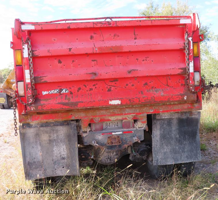 image for item DN9230 1995 Ford L8000 dump truck