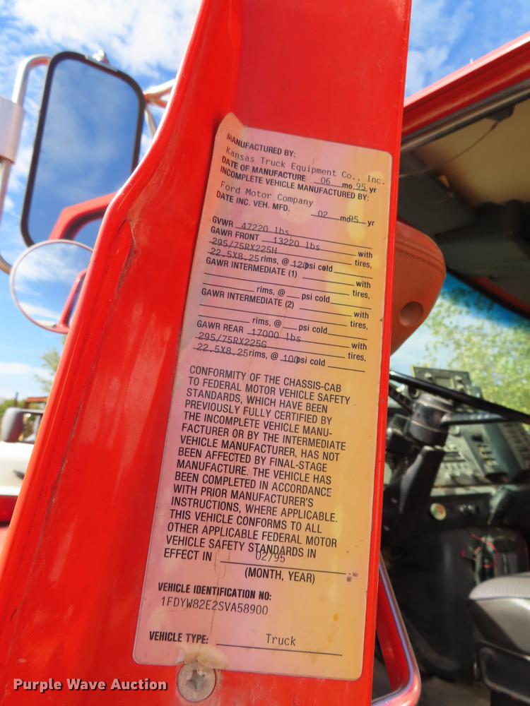 image for item DN9230 1995 Ford L8000 dump truck