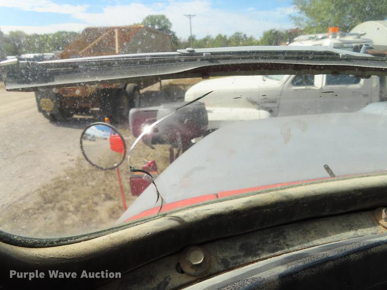 image for item DN9230 1995 Ford L8000 dump truck