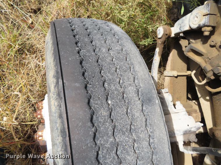 image for item DN9230 1995 Ford L8000 dump truck