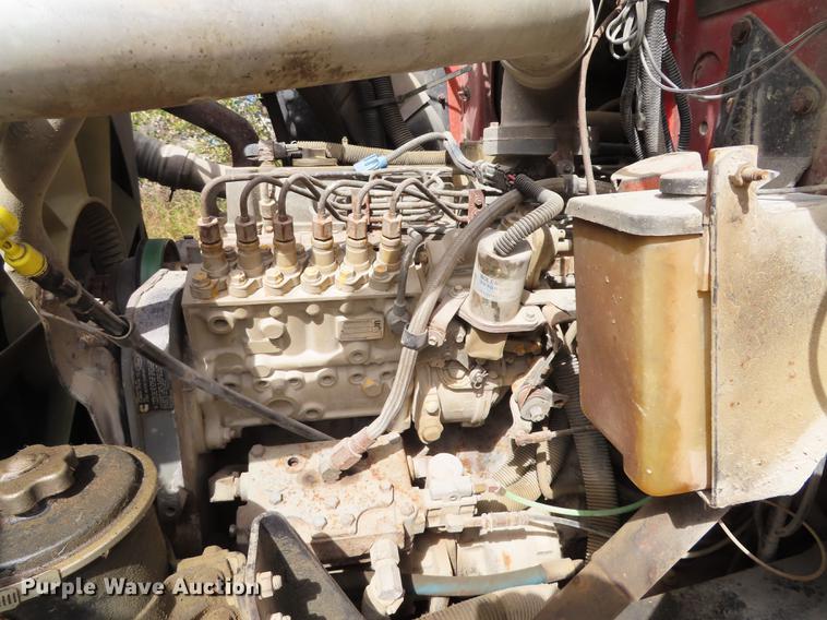 image for item DN9230 1995 Ford L8000 dump truck