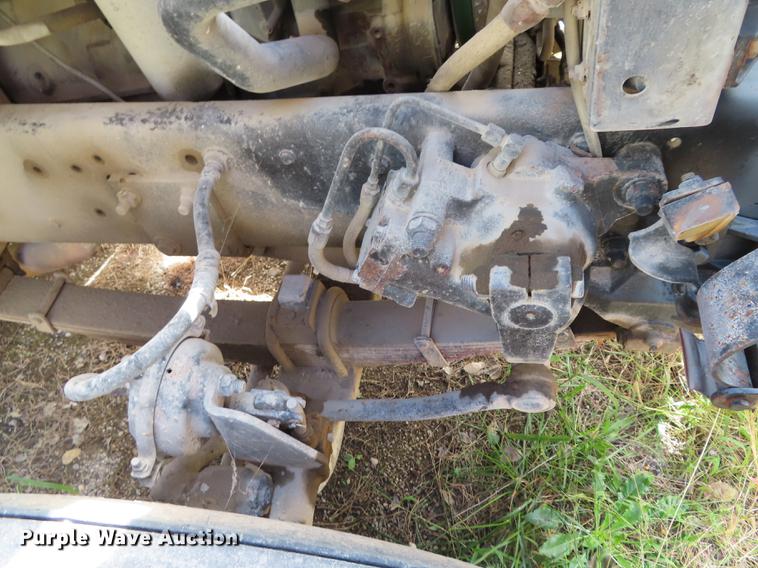 image for item DN9230 1995 Ford L8000 dump truck