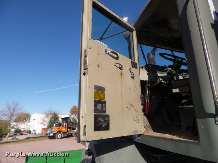 image for item DX9568 1988 Oshkosh WT2206 spreader truck